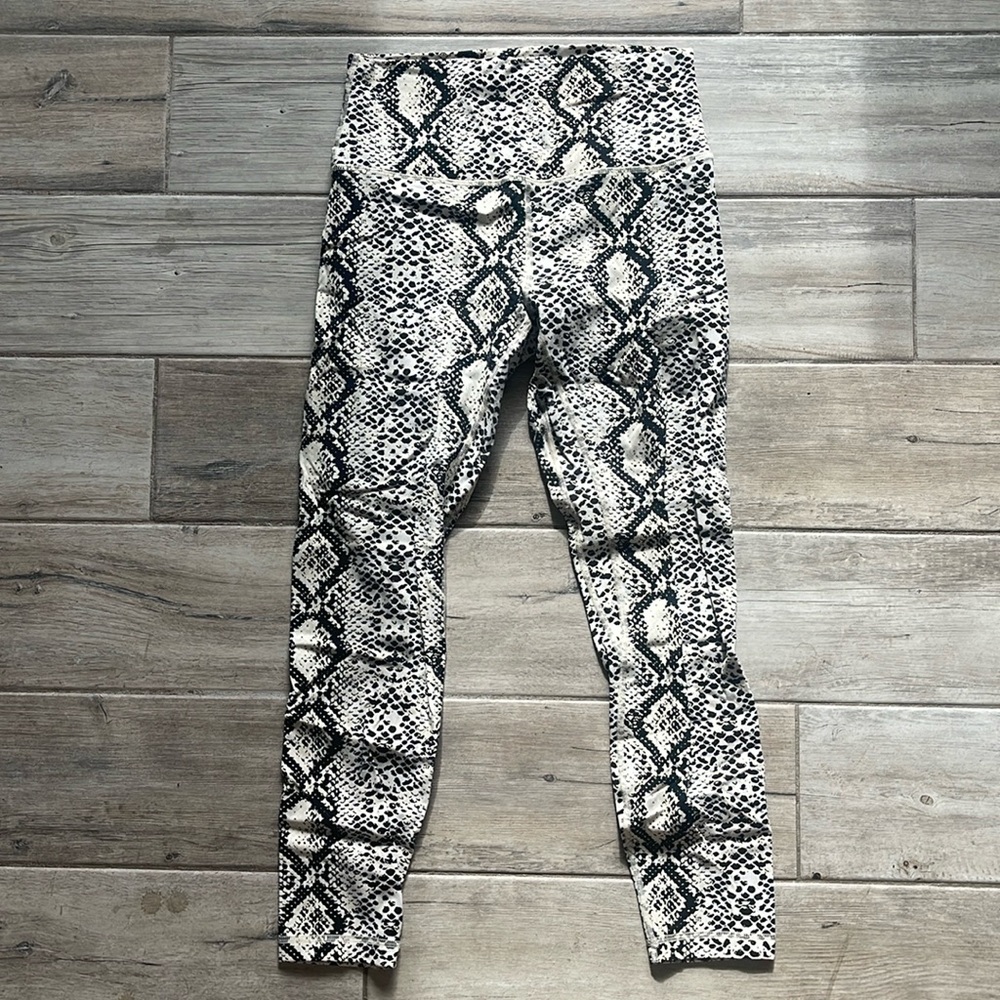 High Waisted Yoga Legging- Size M